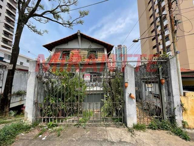 Sobrado de 233m² com 3 quartos em Água Fria