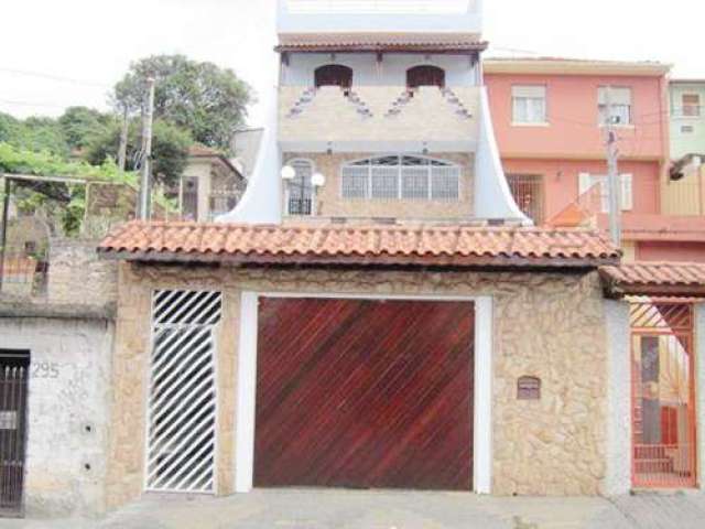 Sobrado de 271m² com 4 quartos em Tucuruvi