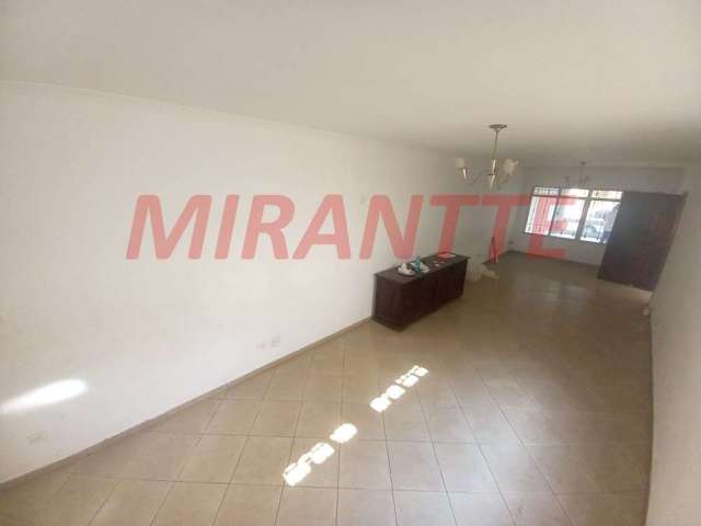 Sobrado de 120m² com 3 quartos em Vila Mazzei