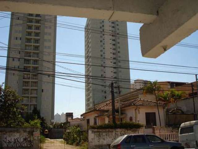 Terreno de 770m² em Limão