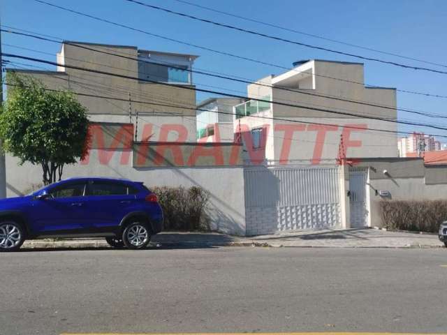 Cond. fechado de 570m² com 2 quartos em Penha