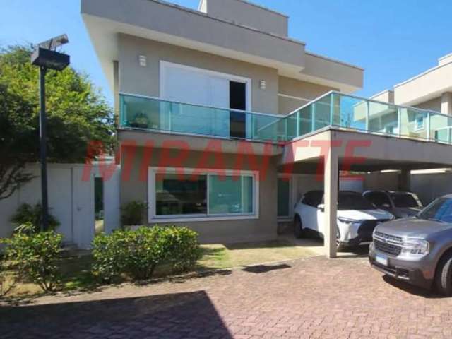 Sobrado de 274m² com 4 quartos em Tremembe