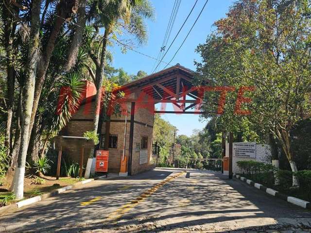 Terreno de 1930m² em Caraguata