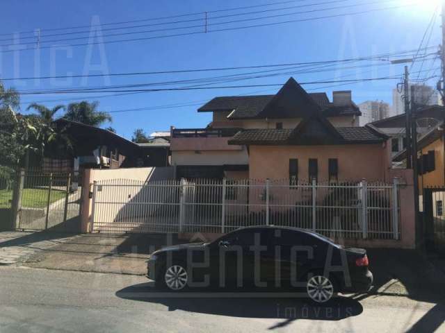 Casa com 4 quartos à venda na Rua Padre Antônio Vieira, 585, Cristo Redentor, Caxias do Sul, 364 m2 por R$ 1.200.000
