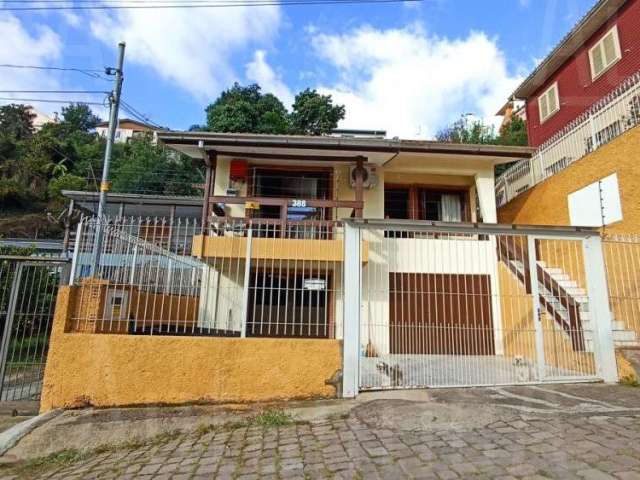 Casa com 3 quartos à venda na Rua Roque Callage, 388, Universitário, Caxias do Sul, 162 m2 por R$ 585.000