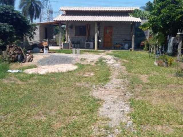 Sítio com 3 casas e tanque em Artur Nogueira