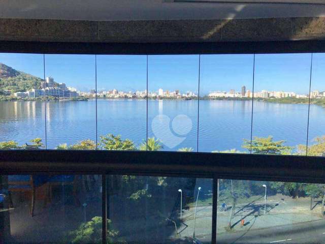 Cobertura com vista deslumbrante para a Lagoa Rodrigo de Freitas