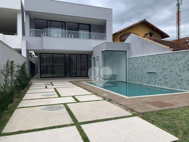 Casa com 4 dormitórios à venda, 350 m² por R$ 3.940.000,00 - Barra da Tijuca - Rio de Janeiro/RJ