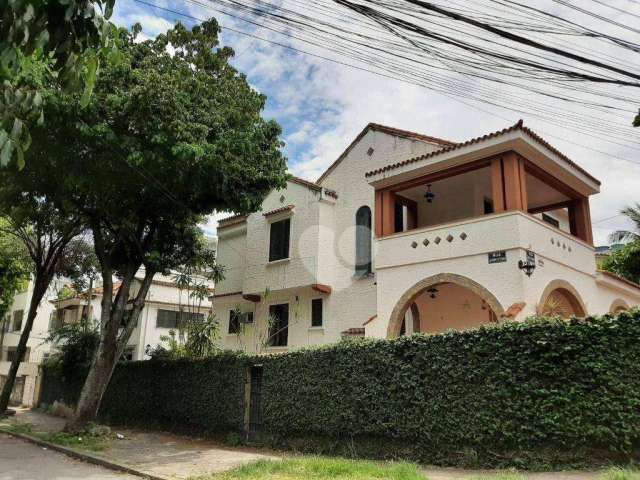 Vila Isabel , casa 5 quartos com 3 vagas