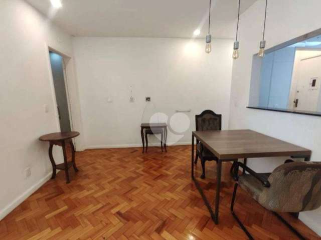 LOPES ENJOY VENDE   Tijuca 2 quartos, 58 m2.   Reformadíssimo!