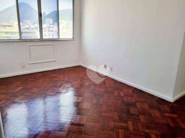 Apartamento com 2 quartos  à venda, 67 m² por R$ 1.000.000 - Leme - Rio de Janeiro/RJ