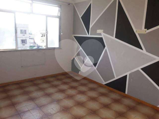 Apartamento com 2 dormitórios à venda, 75 m² por R$ 130.000,00 - Madureira - Rio de Janeiro/RJ