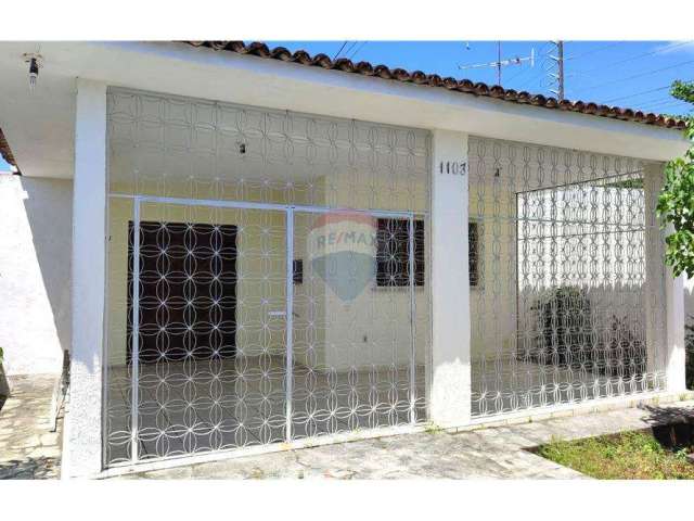 Casa térrea à venda 3 quartos sendo 1 suíte por R$ 320.000,00 no Bairro de Jaguaribe -João Pessoa/PB