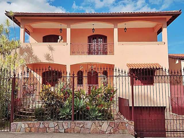 Casa com 5 quartos à venda na Rua Joaquim de Almeida, Jardim das Laranjeiras, Juiz de Fora, 421 m2 por R$ 2.100.000