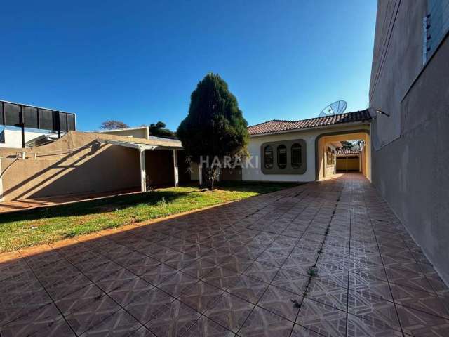 Casa para Venda em Maringá, Jardim Alvorada, 3 dormitórios, 1 suíte, 2 banheiros, 5 vagas