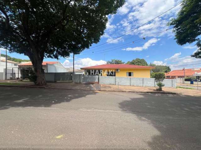 Casa para Venda em Maringá, Zona 02, 3 dormitórios, 1 suíte, 2 banheiros, 4 vagas