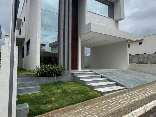 Casa duplex 4/4 sombra Condomínio Monte Carlo