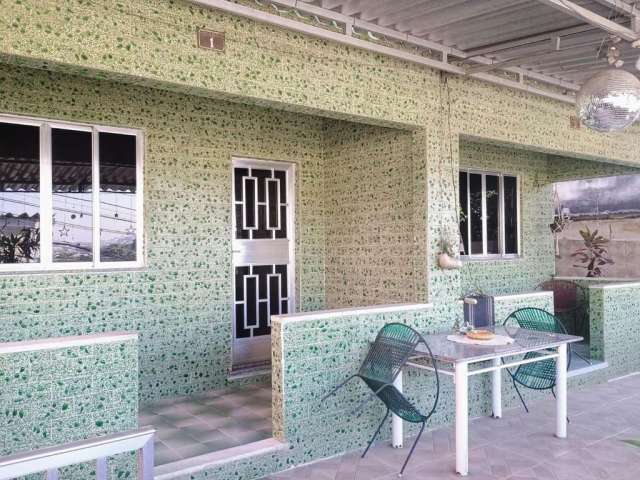 Casa com 4 quartos à venda na Rua Maria Rasuk Vilela, 200, Jardim Meriti, São João de Meriti, 360 m2 por R$ 395.000