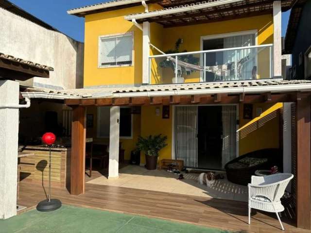 Casa com 4 quartos à venda na Vila Praiana, Lauro de Freitas  por R$ 690.000