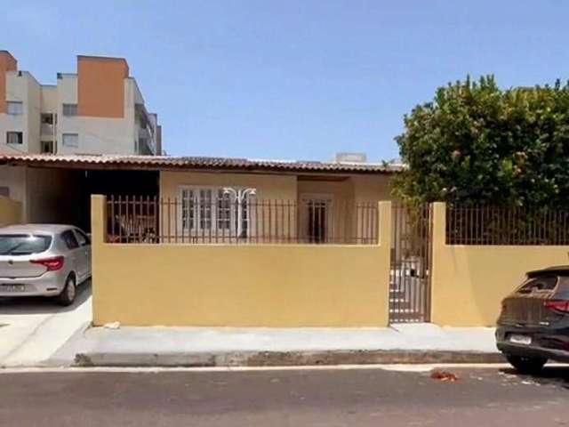 Casa em condomínio fechado com 2 quartos para alugar no Flores, Manaus , 200 m2 por R$ 3.000