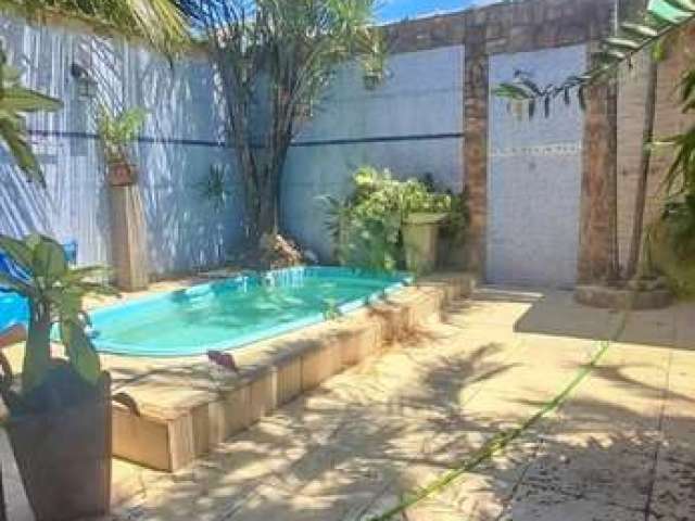 Casa à venda em Guaratiba, Rio de Janeiro  por R$ 350.000