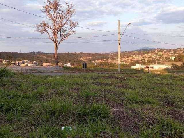 Terreno em condomínio fechado à venda no Condomínio Estância dos Lagos, Santa Luzia  por R$ 350.000