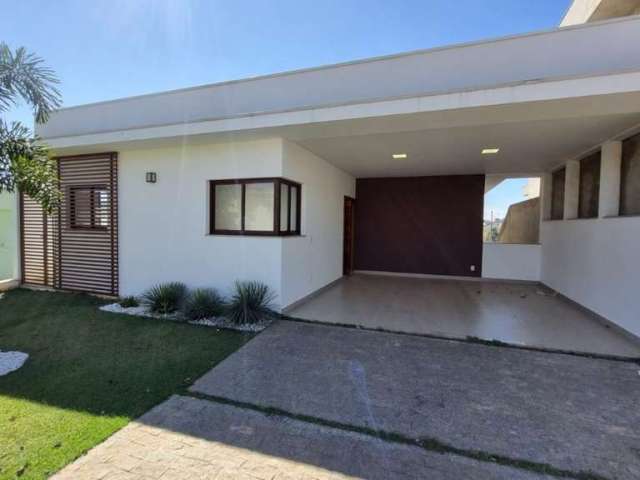 Casa em Condomínio de Luxo em São Venâncio, Itupeva-SP: 3 Quartos, 1 Suíte, 3 Salas, 4 Banheiros, 4 Vagas de Garagem, 168,40m².