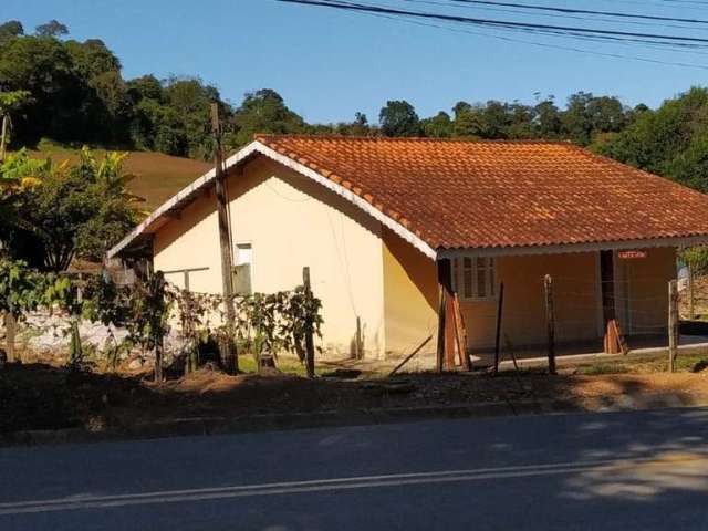 Chácara à venda em Jundiaí-SP, no bairro Roseira: 2 quartos, 1 sala, 1 banheiro, 1 vaga de garagem, 94m² de área.