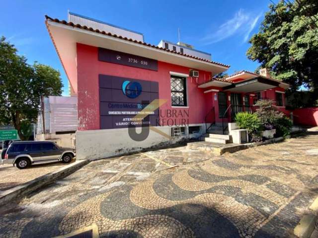 Casa Comercial de esquina para venda na região da Barão de Itapura, com vários consultórios e máxima visibilidade.