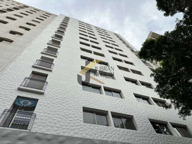 Apartamento à venda , Vila Itapura, em Campinas. Com 3 espaçosos dormitórios, incluindo uma suíte elegante, este imóvel oferece todo o conforto e privacidade