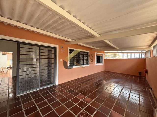 Casa à venda no Jardim Eulina - Campinas, com 3 dormitórios (1 suíte), edícula, 3 vagas de garagem