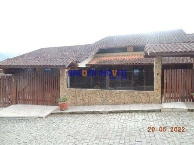 Casa à venda no bairro Cônego - Nova Friburgo/RJ