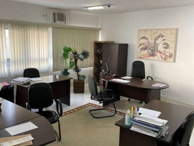 Sala Comercial de 32m² no bairro Centro