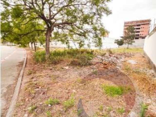 Terreno de 600.8m² no bairro Pedra Branca