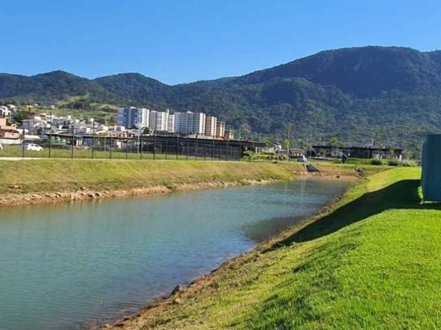 Terreno de 303.11m² no bairro Pedra Branca