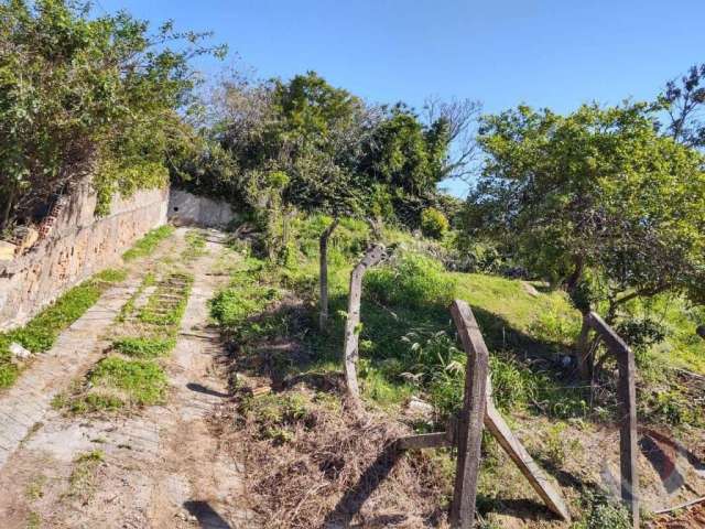 Terreno à venda na Praia Comprida, São José  por R$ 450.000