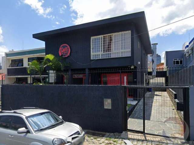 Casa Comercial de 316.1m² no bairro Centro