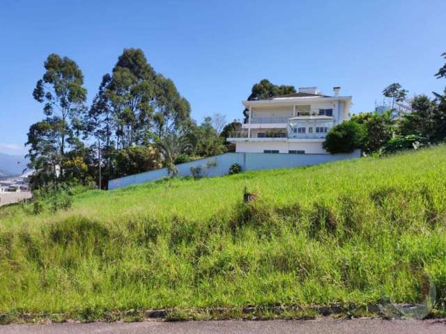 Terreno de 360m² no bairro Pedra Branca