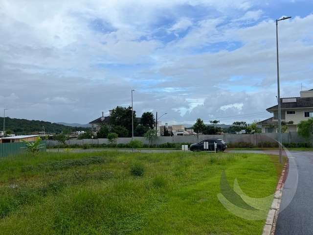 Terreno de 375.07m² no bairro Pedra Branca