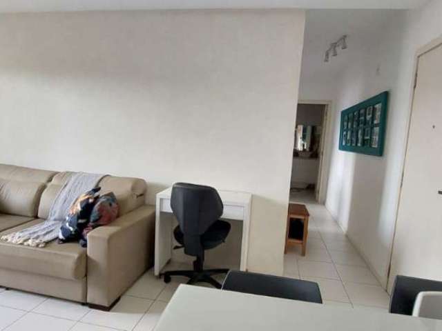 Apartamento de 2 dorms no bairro Barreiros