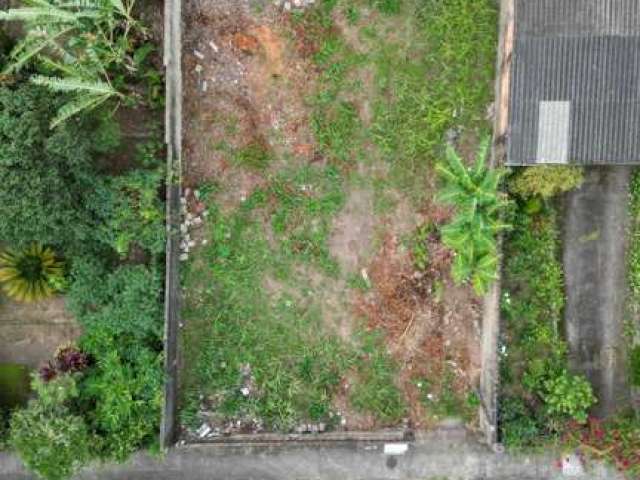 Terreno de 240m² no bairro Capoeiras