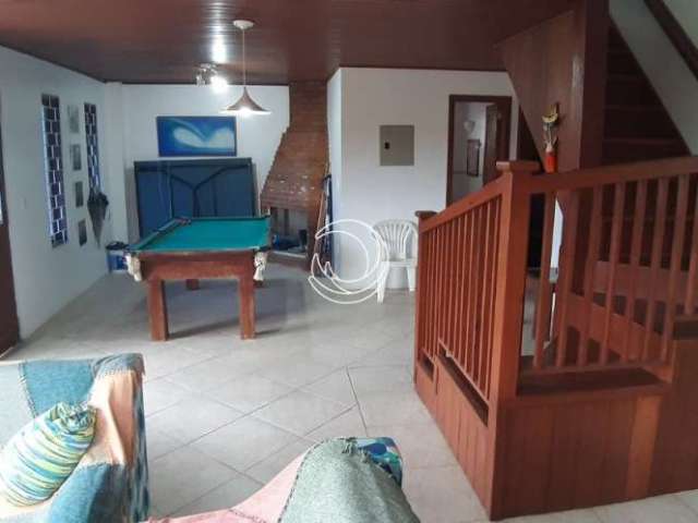 Casa Residencial de 4 dorms no bairro Campeche