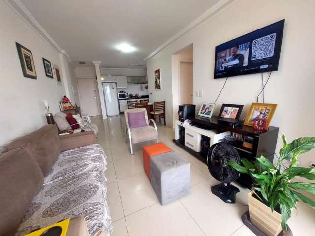 Apartamento de 2 dorms no bairro Barreiros