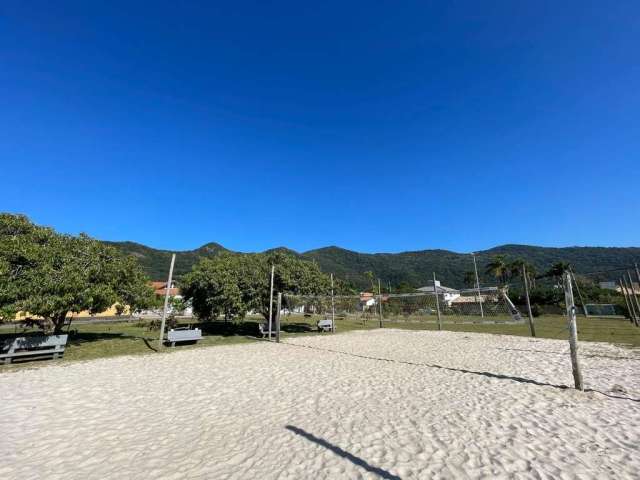 Terreno de 360m² no bairro Pântano Do Sul