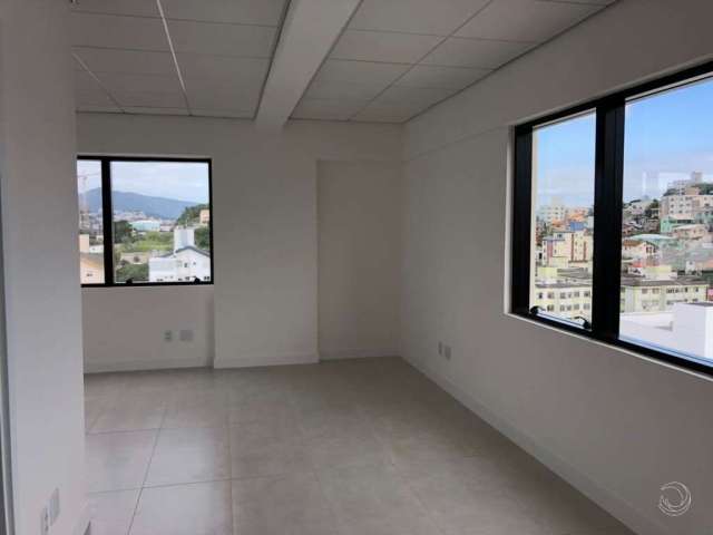 Sala Comercial de 33.06m² no bairro Estreito