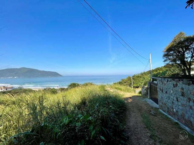 Terreno de 350m² no bairro Pântano Do Sul