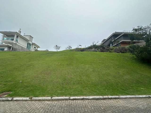 Terreno de 720.03m² no bairro Trindade