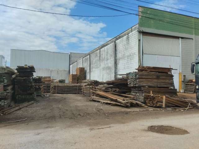 Terreno de 600m² no bairro Pedra Branca