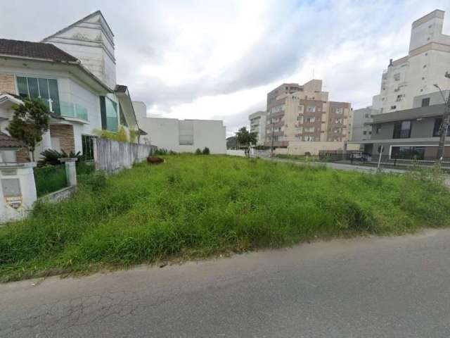 Terreno com 532m² na Pedra Branca