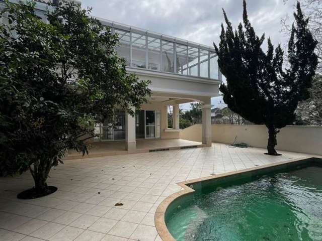 Casa alto padrão, com 4 suítes em Jurerê Internacional.